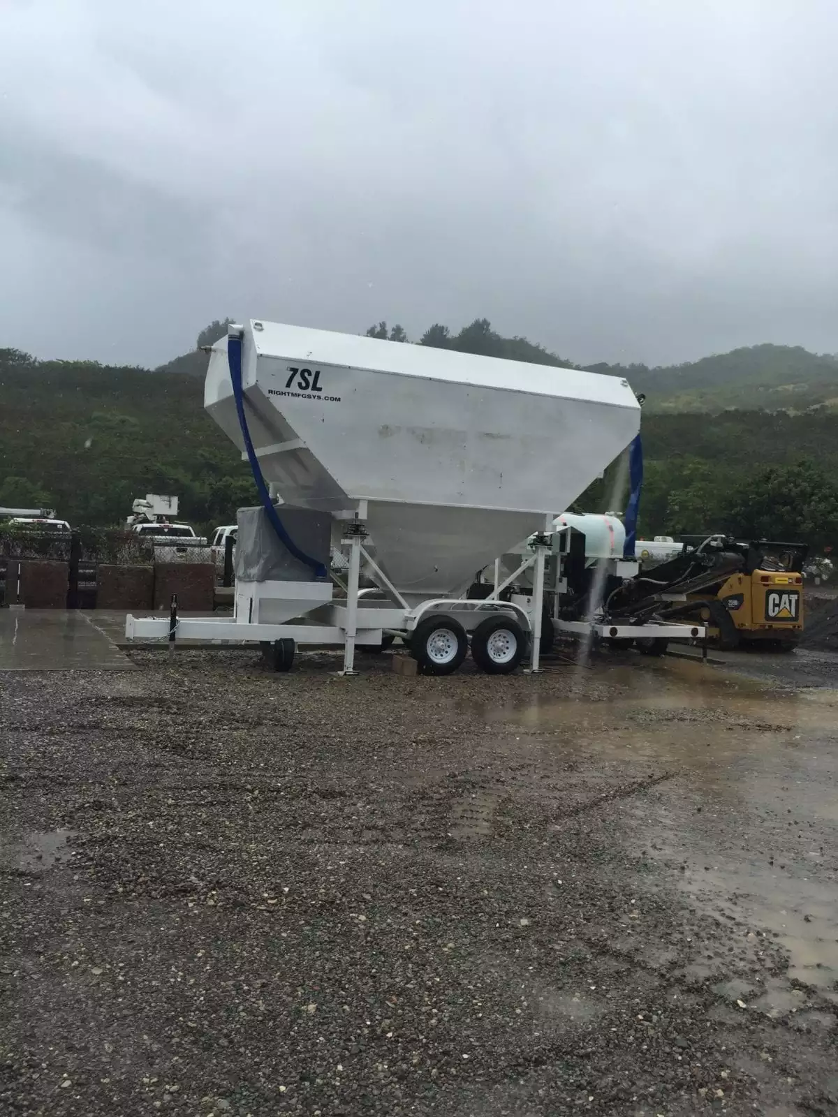 Portable Cement Silo 35 Ton Mix Right 7SL-80 in Hawaii by Right Manufacturing Systems Inc.