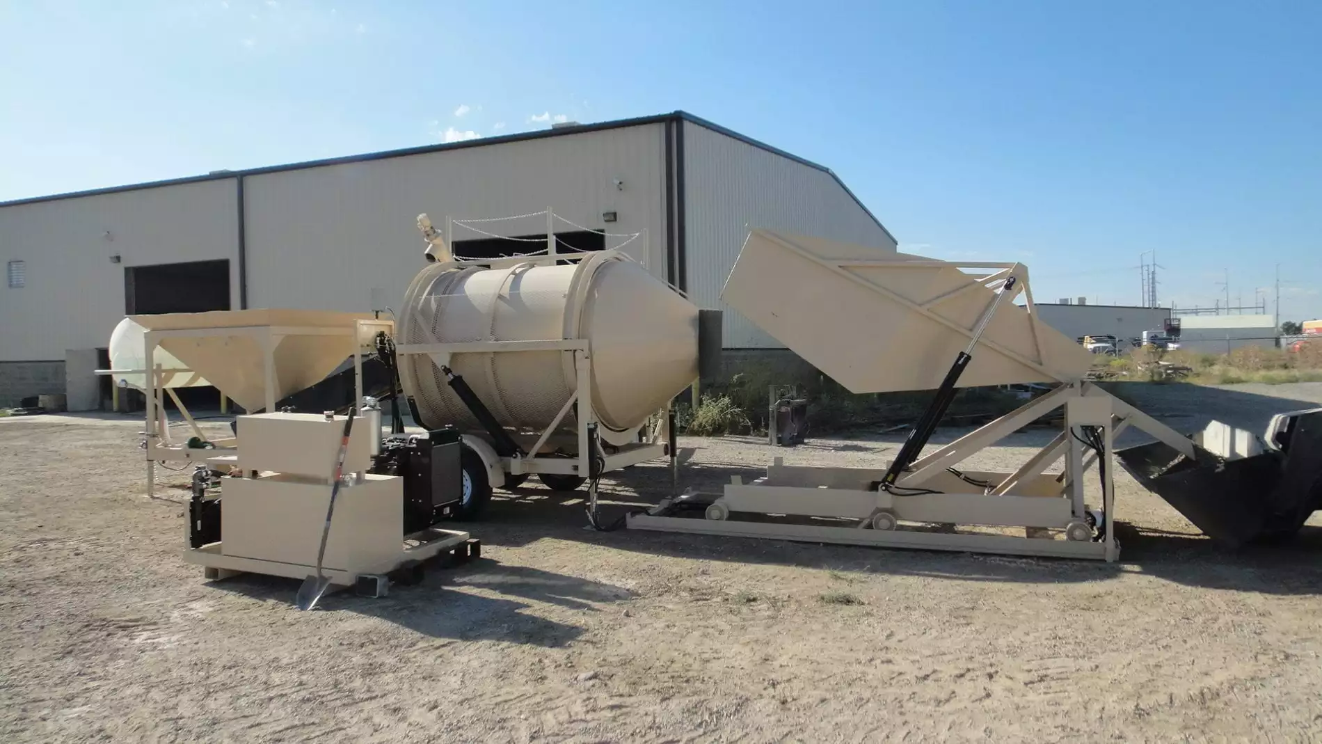 Custom Portable Concrete Mixer Batching Plant 2 1/2 Cubic Yards Mix Right EZ 2-3 with HH3 Holding Hopper at Right Manufacturing Systems Inc.
